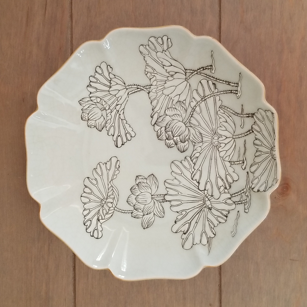 Vintage Hong Horizons Plate Decor